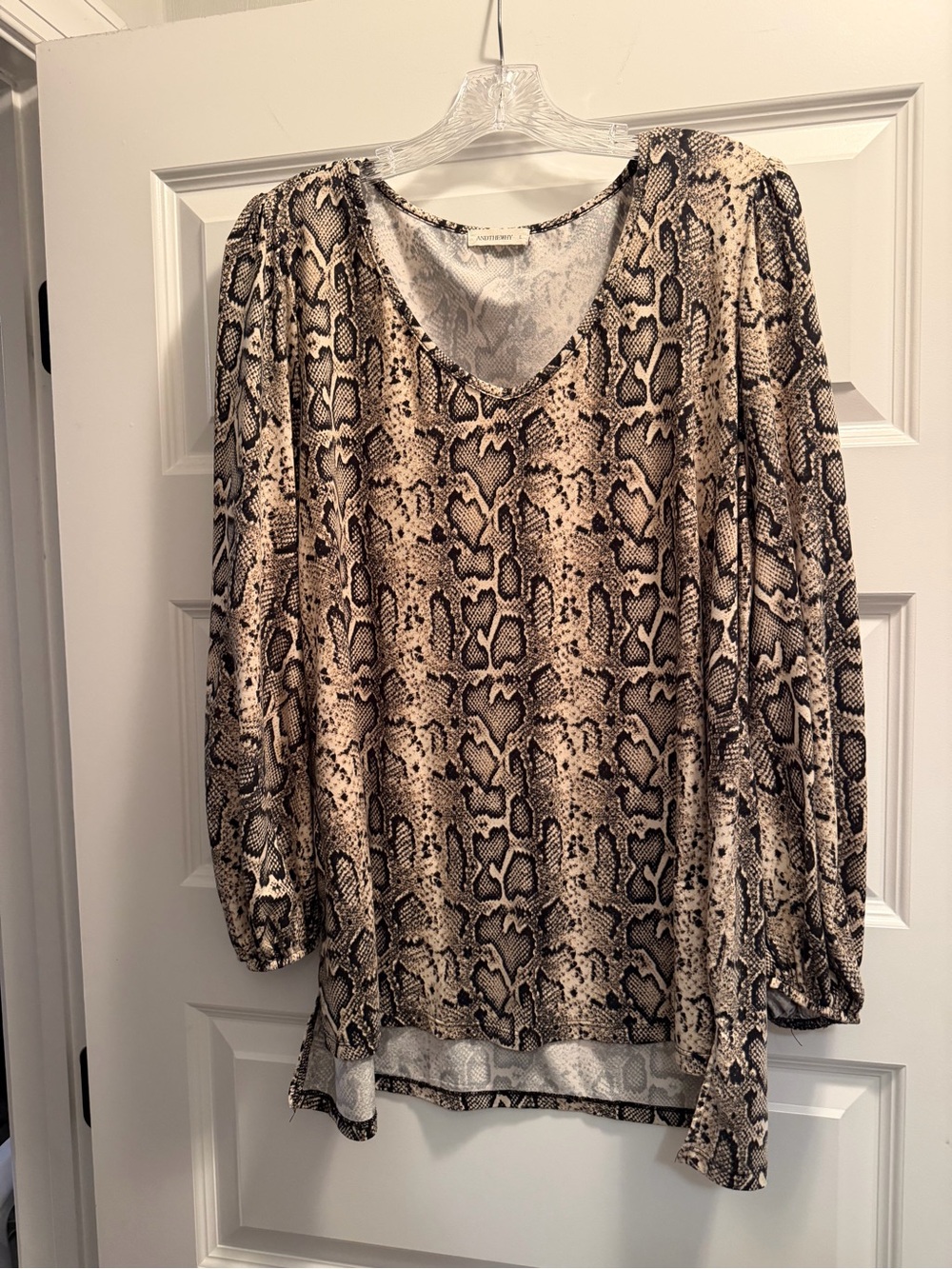 Snake Print Long Sleeve Tunic Top - Beige/Black